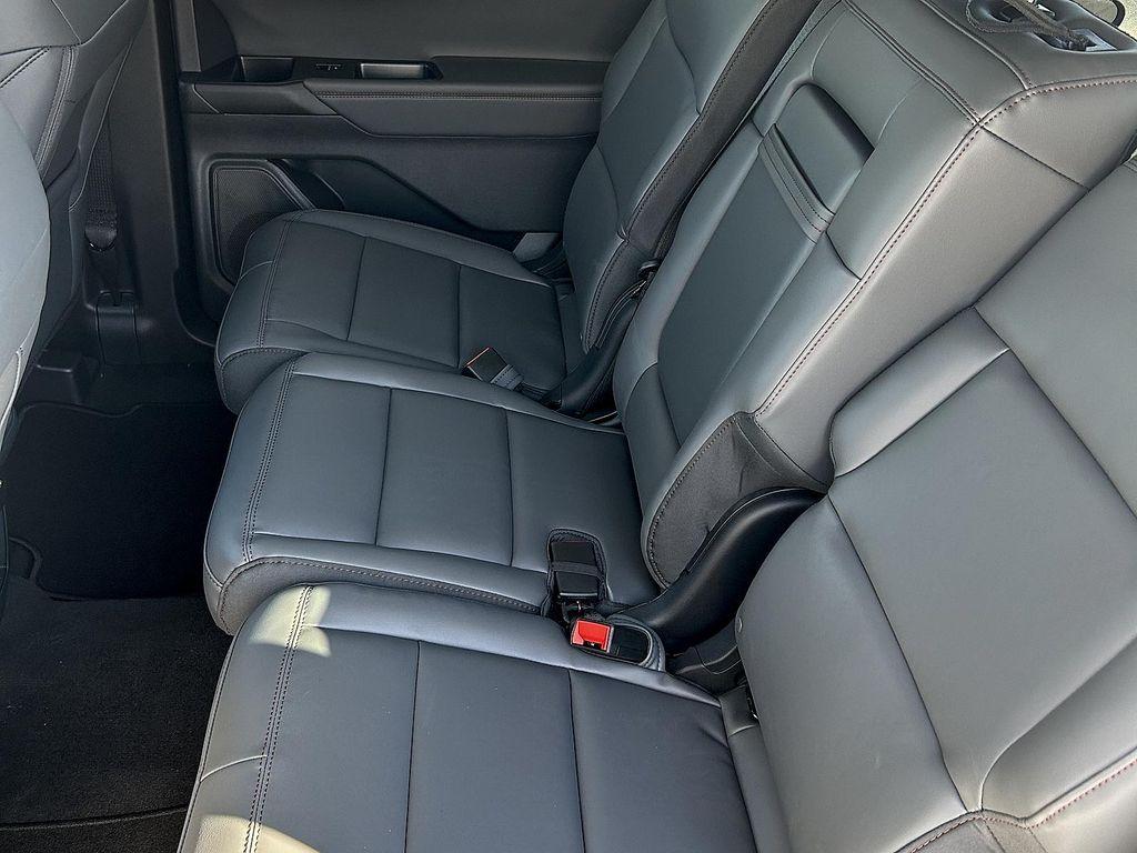 new 2025 Ford Explorer car, priced at $45,615