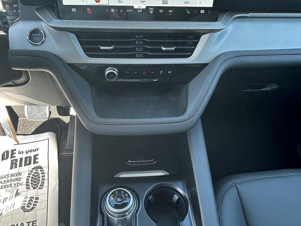 new 2025 Ford Explorer car, priced at $45,615