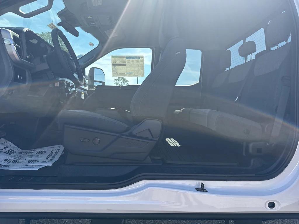 new 2025 Ford F-350 car, priced at $60,315