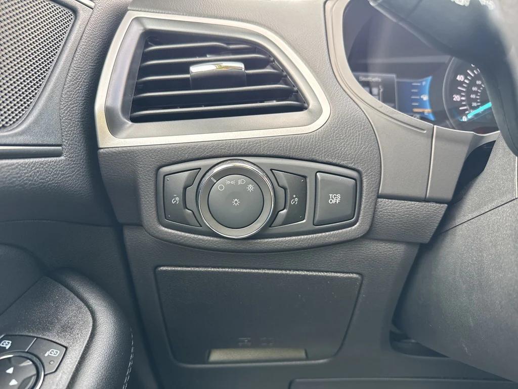 new 2024 Ford Edge car, priced at $40,260