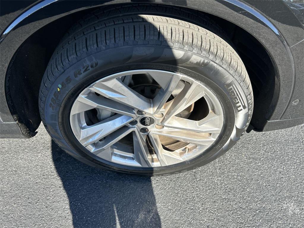 used 2023 Audi Q7 car, priced at $37,943