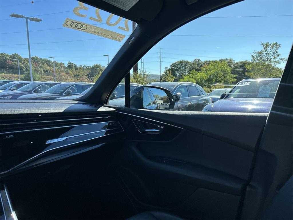 used 2023 Audi Q7 car, priced at $37,943