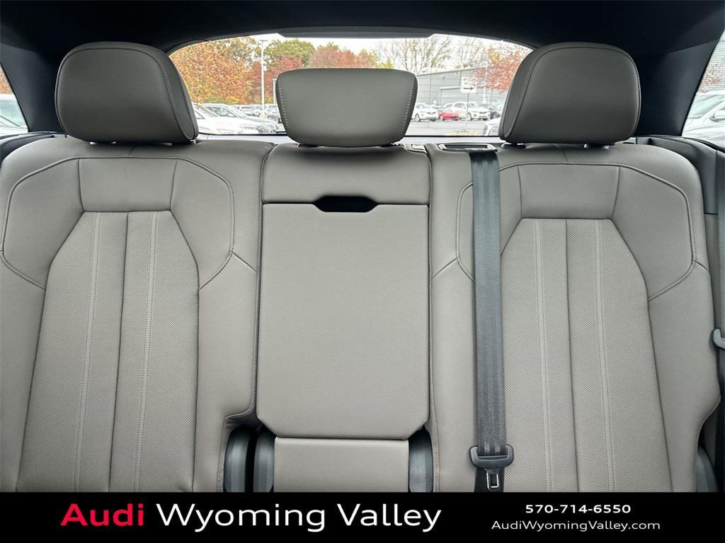 new 2025 Audi Q5 car, priced at $62,080