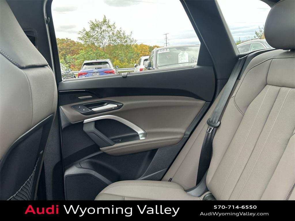 new 2025 Audi Q5 car, priced at $62,080