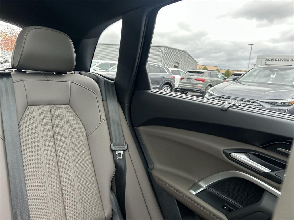 new 2025 Audi Q5 car, priced at $62,080