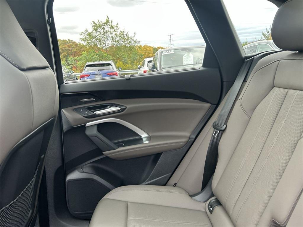 new 2025 Audi Q5 car, priced at $62,080