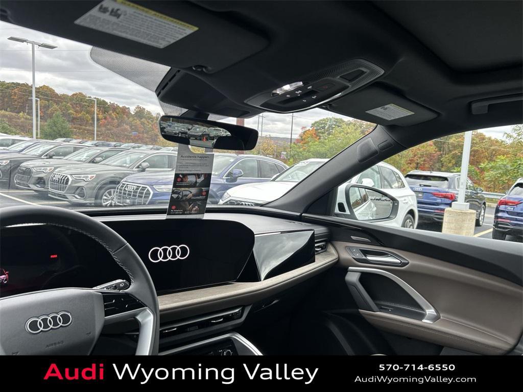 new 2025 Audi Q5 car, priced at $62,080