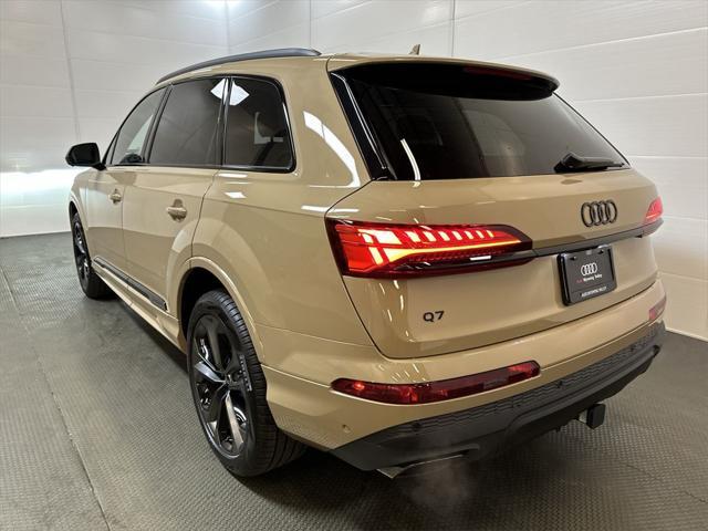 new 2025 Audi Q7 car, priced at $77,960