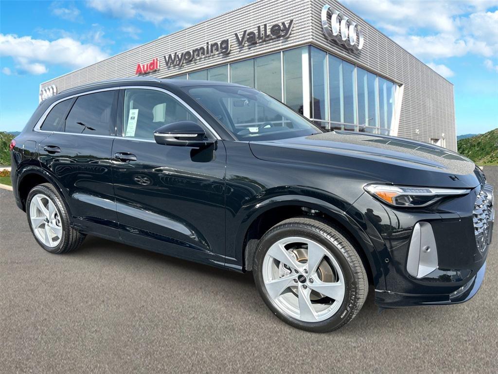 new 2025 Audi Q5 car, priced at $62,080