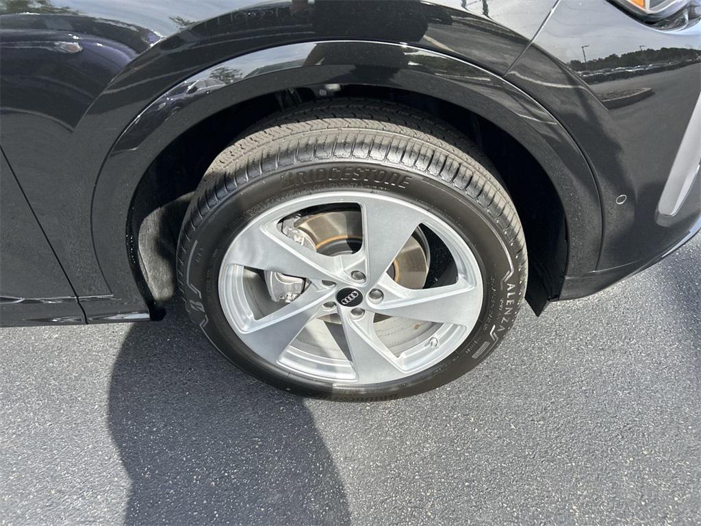 new 2025 Audi Q5 car, priced at $62,080