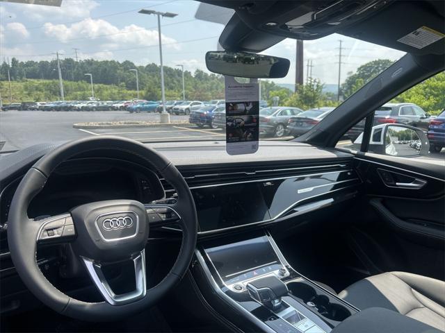 new 2025 Audi Q7 car, priced at $76,350