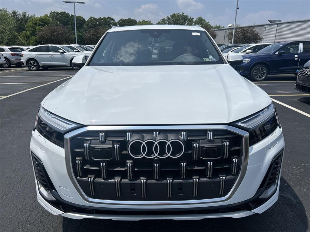 new 2025 Audi Q7 car, priced at $76,350