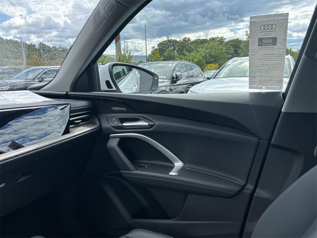 new 2025 Audi Q5 car, priced at $59,770