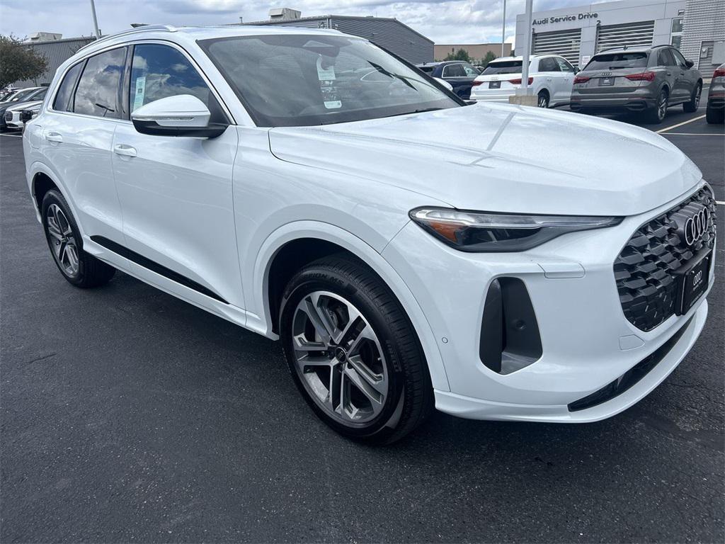 new 2025 Audi Q5 car, priced at $59,770
