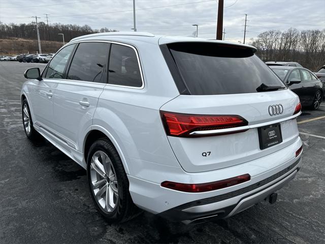 new 2025 Audi Q7 car, priced at $91,585