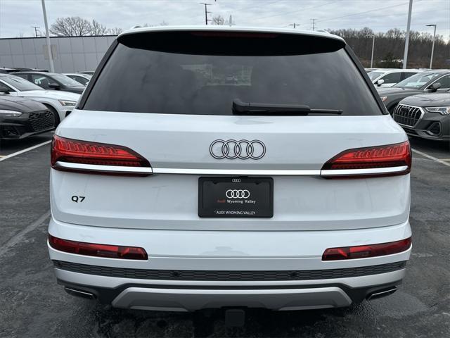 new 2025 Audi Q7 car, priced at $91,585