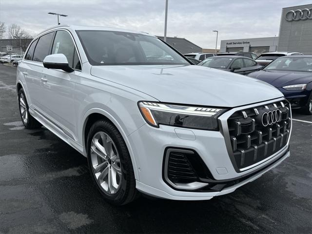 new 2025 Audi Q7 car, priced at $91,585