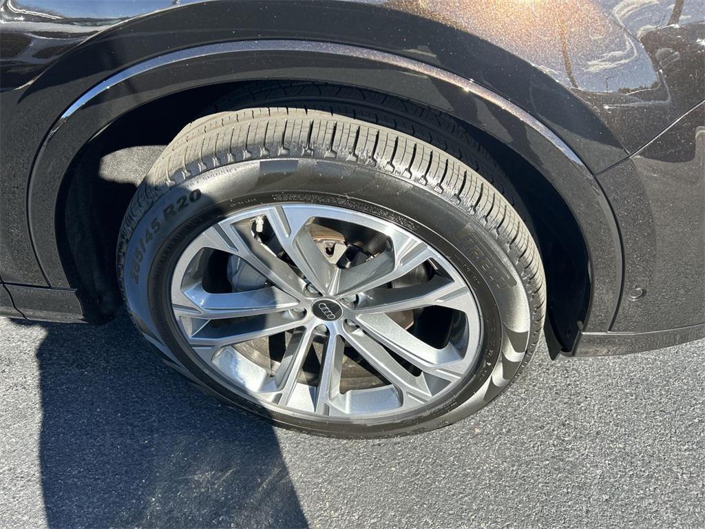 new 2026 Audi Q7 car, priced at $71,695
