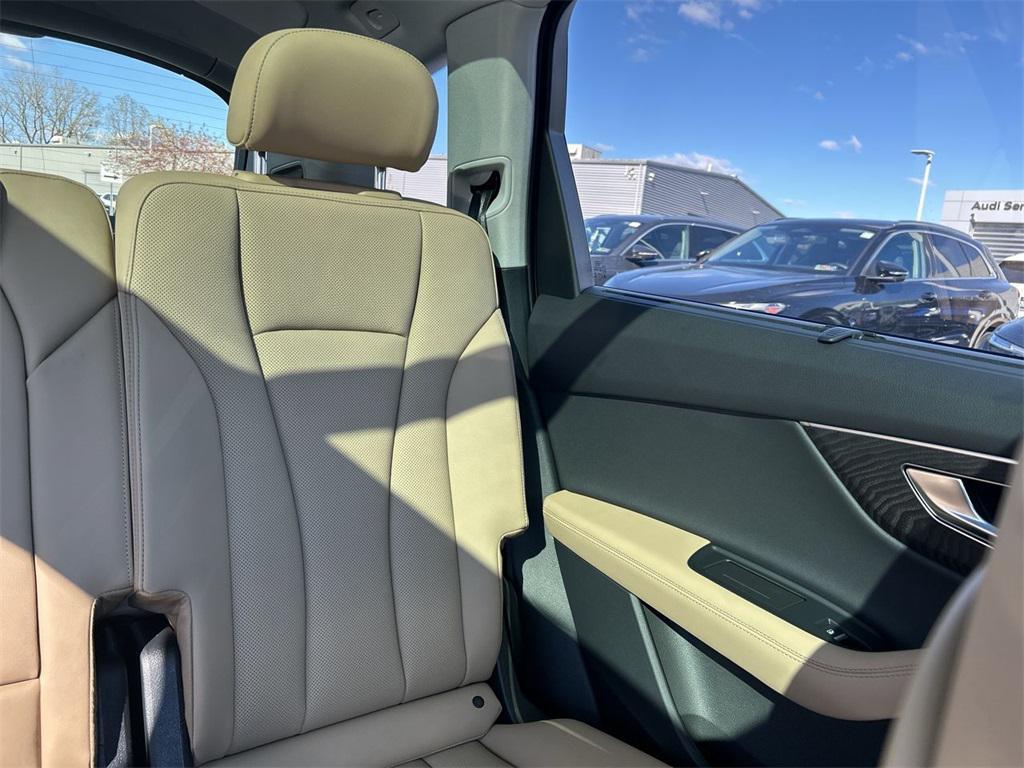 new 2026 Audi Q7 car, priced at $71,695
