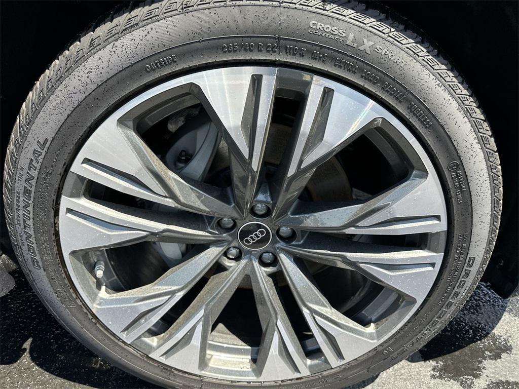 new 2025 Audi Q8 car, priced at $85,995