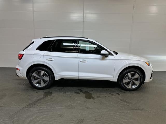 new 2025 Audi Q5 car, priced at $49,890