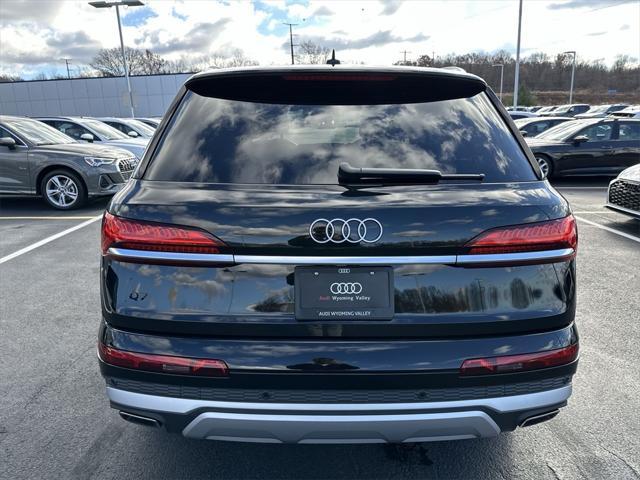 new 2025 Audi Q7 car, priced at $75,885