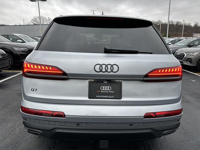 new 2025 Audi Q7 car, priced at $77,700