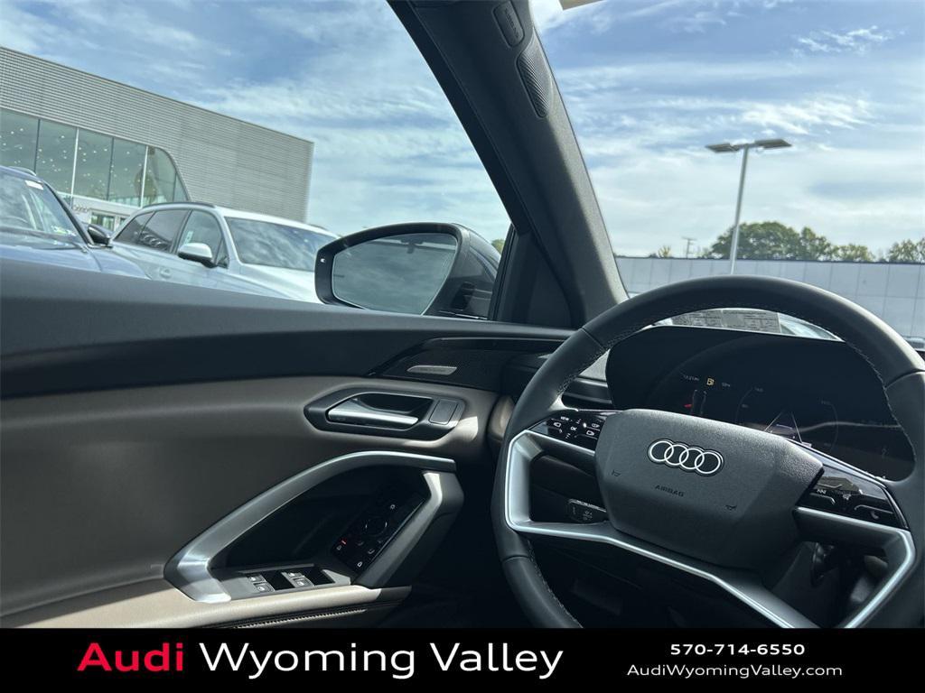 new 2025 Audi Q5 car, priced at $62,080