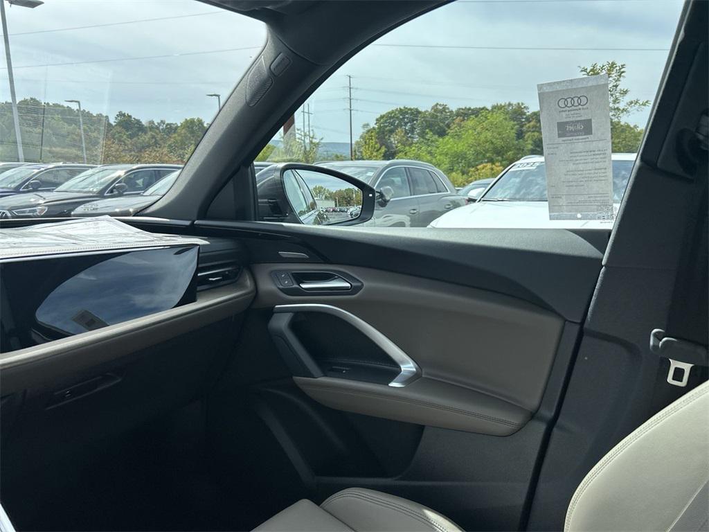 new 2025 Audi Q5 car, priced at $62,080