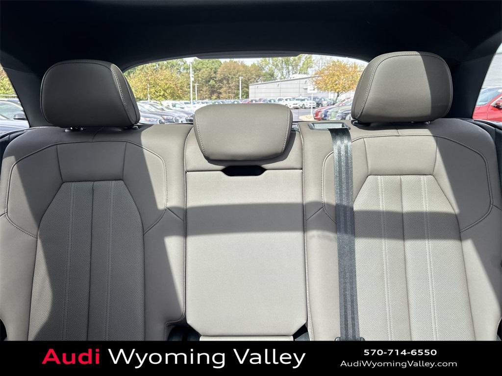 new 2025 Audi Q5 car, priced at $62,080