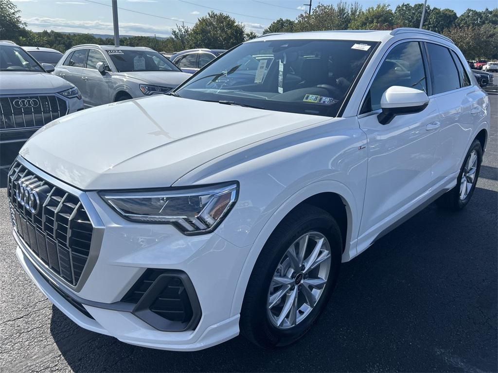 new 2025 Audi Q3 car, priced at $43,465