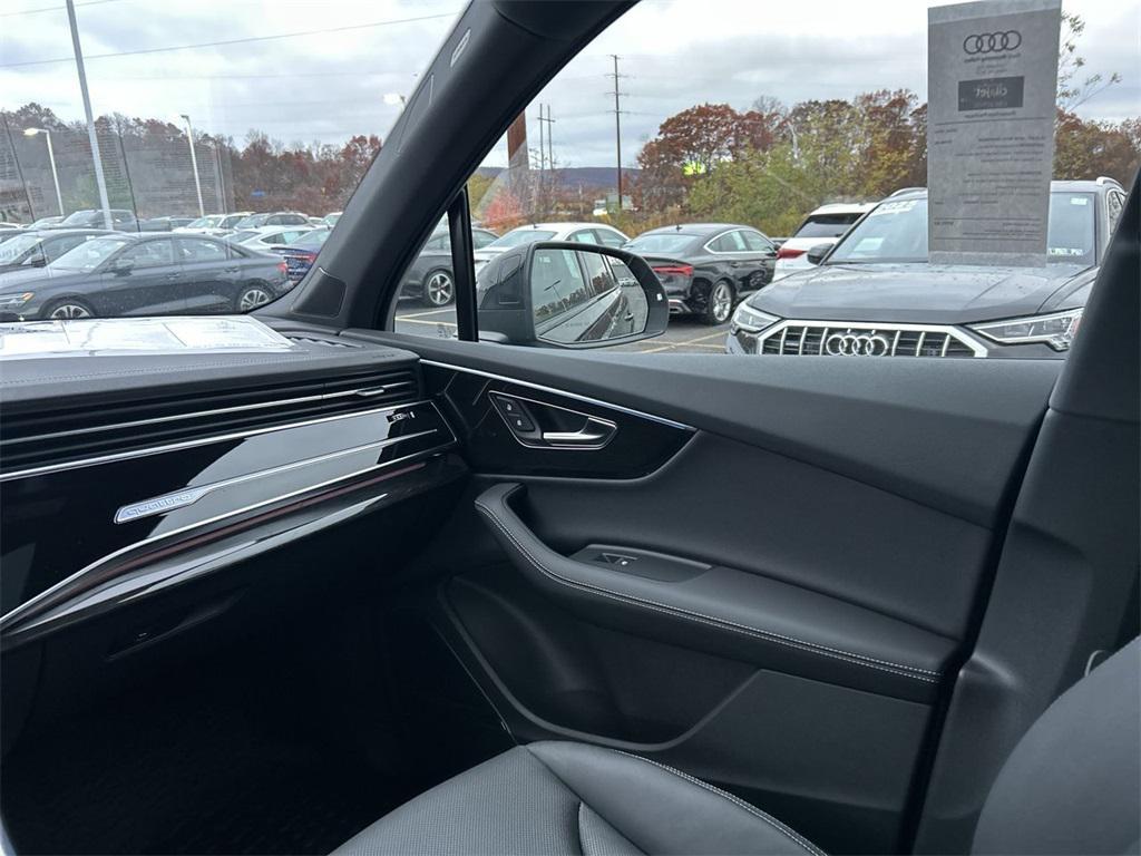 new 2026 Audi Q7 car, priced at $78,445