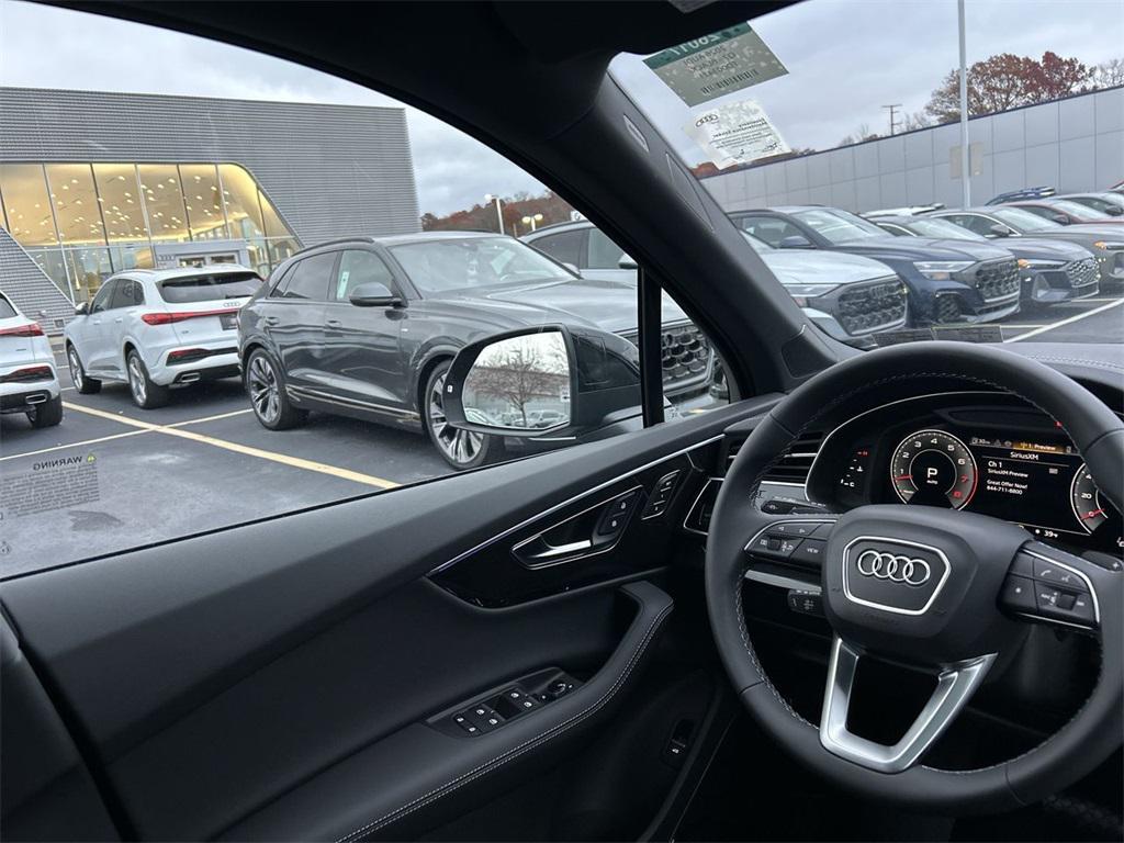 new 2026 Audi Q7 car, priced at $78,445