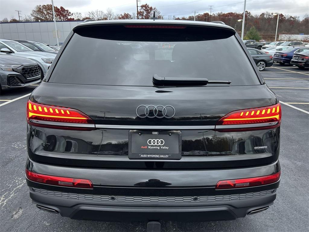 new 2026 Audi Q7 car, priced at $78,445