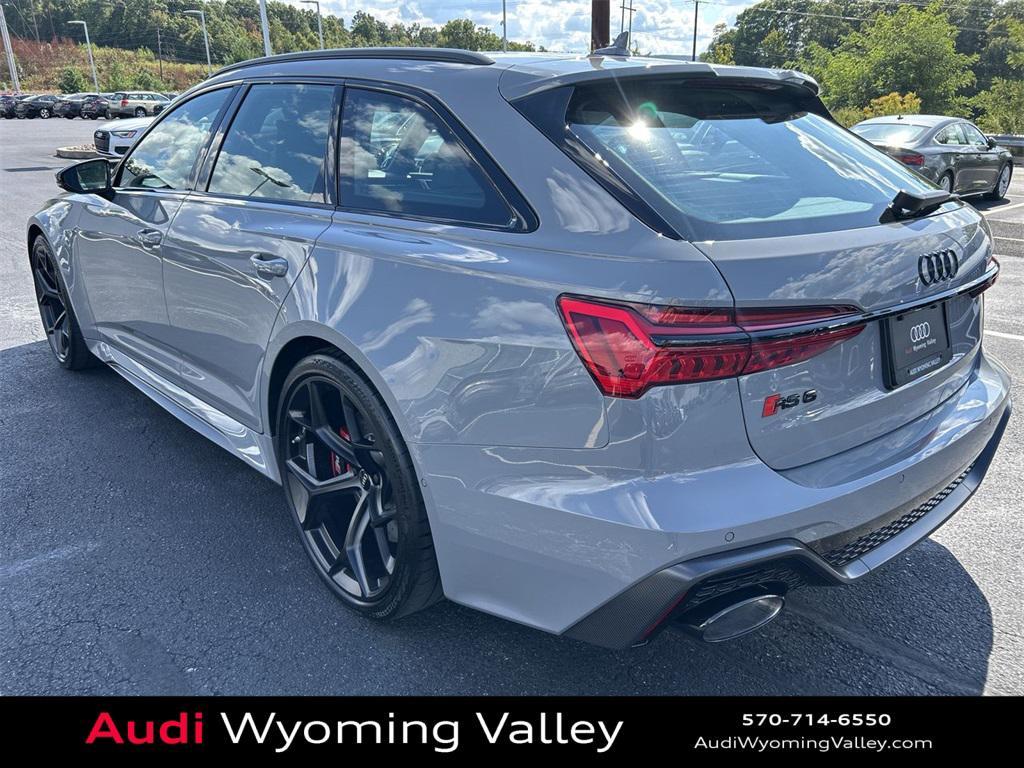 new 2026 Audi RS 6 Avant car, priced at $152,670