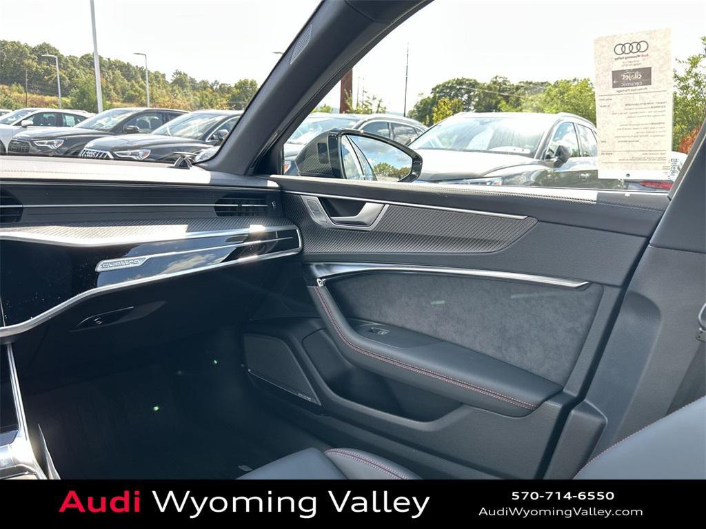 new 2026 Audi RS 6 Avant car, priced at $152,670