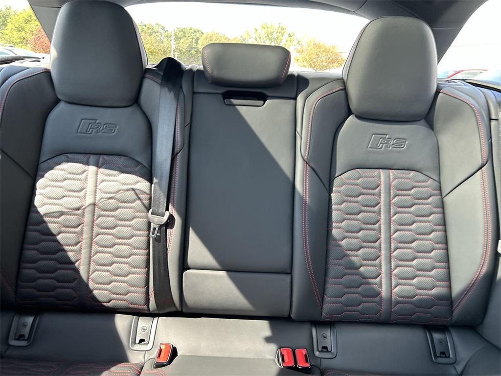 new 2026 Audi RS 6 Avant car, priced at $152,670