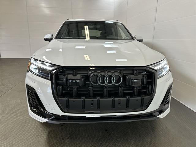 new 2025 Audi Q7 car, priced at $70,685