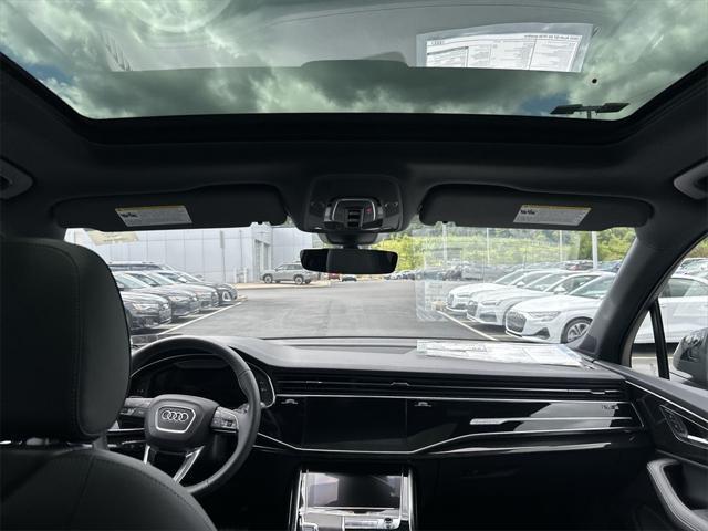 new 2025 Audi Q7 car, priced at $77,580