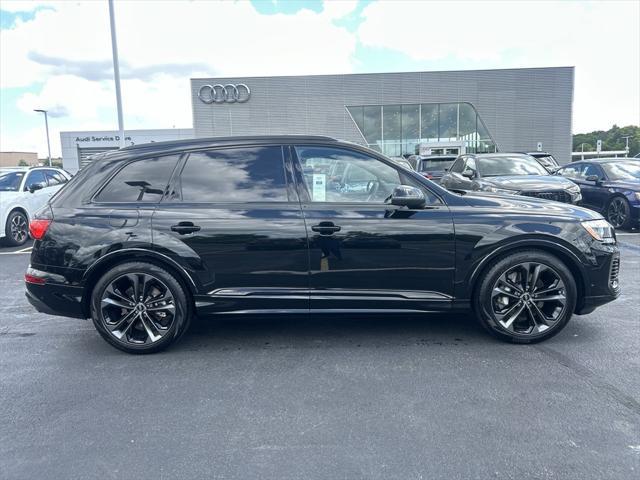 new 2025 Audi Q7 car, priced at $77,580