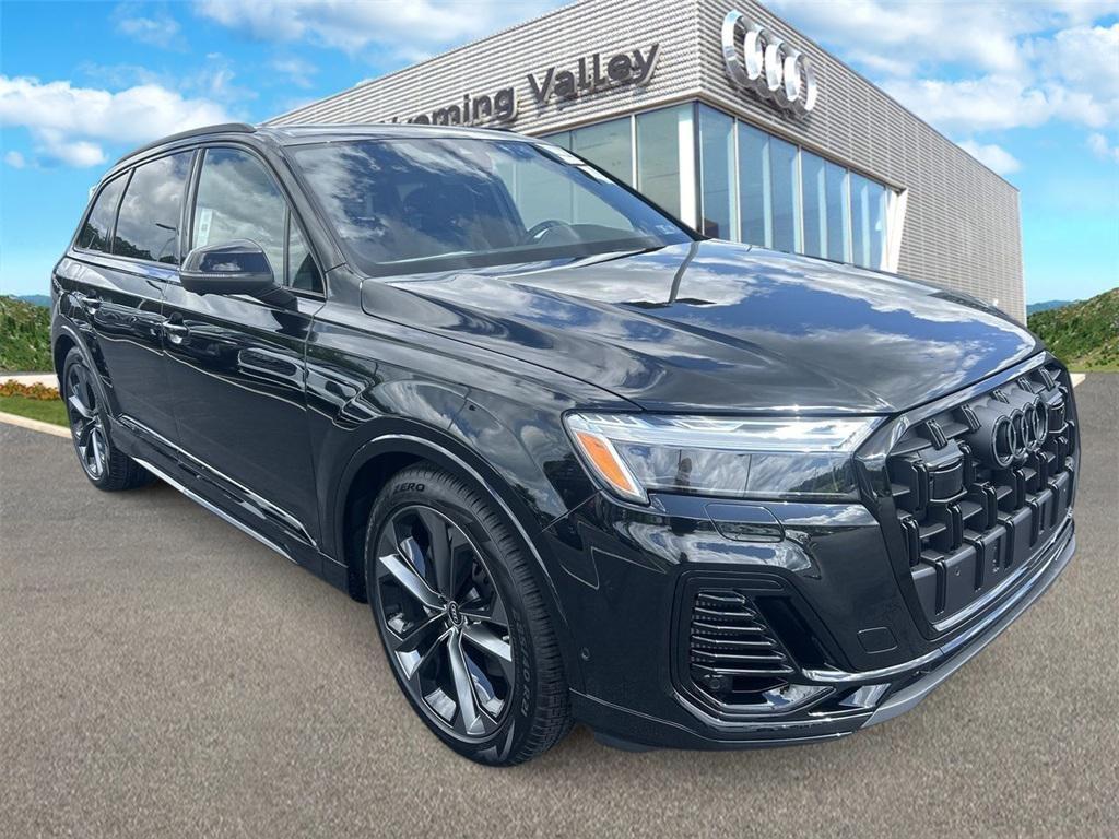 new 2025 Audi Q7 car, priced at $77,580