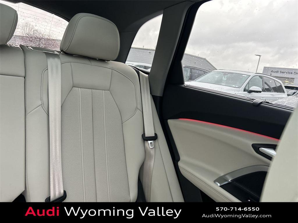 new 2025 Audi Q5 car, priced at $61,430