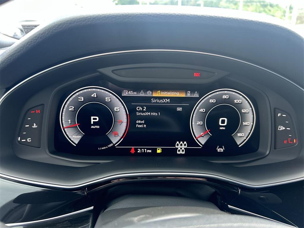 new 2025 Audi Q7 car, priced at $77,580