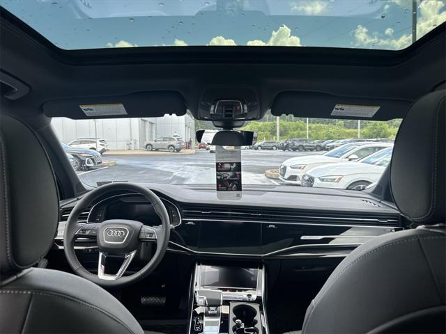 new 2025 Audi Q7 car, priced at $77,580