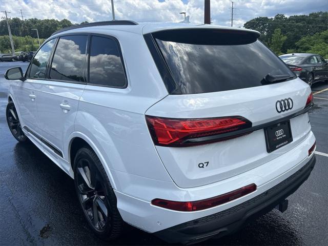 new 2025 Audi Q7 car, priced at $77,580
