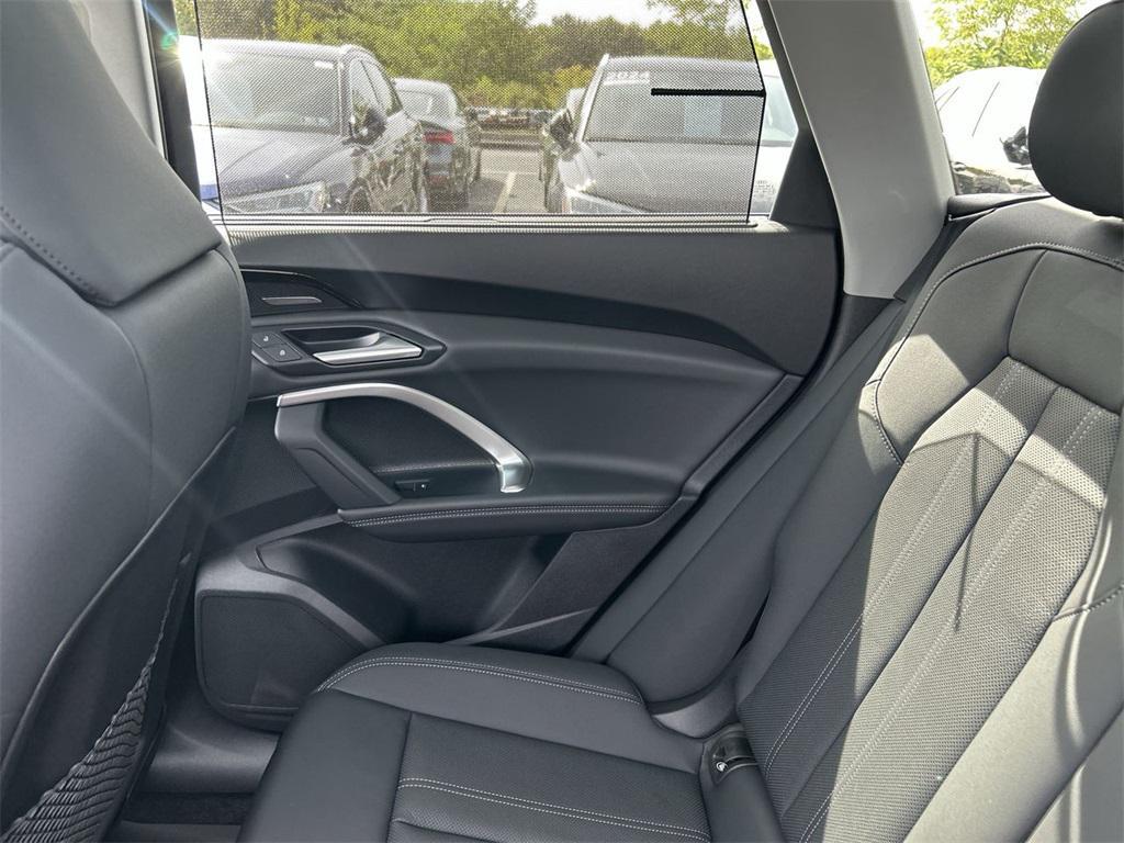 new 2025 Audi Q5 car, priced at $62,080