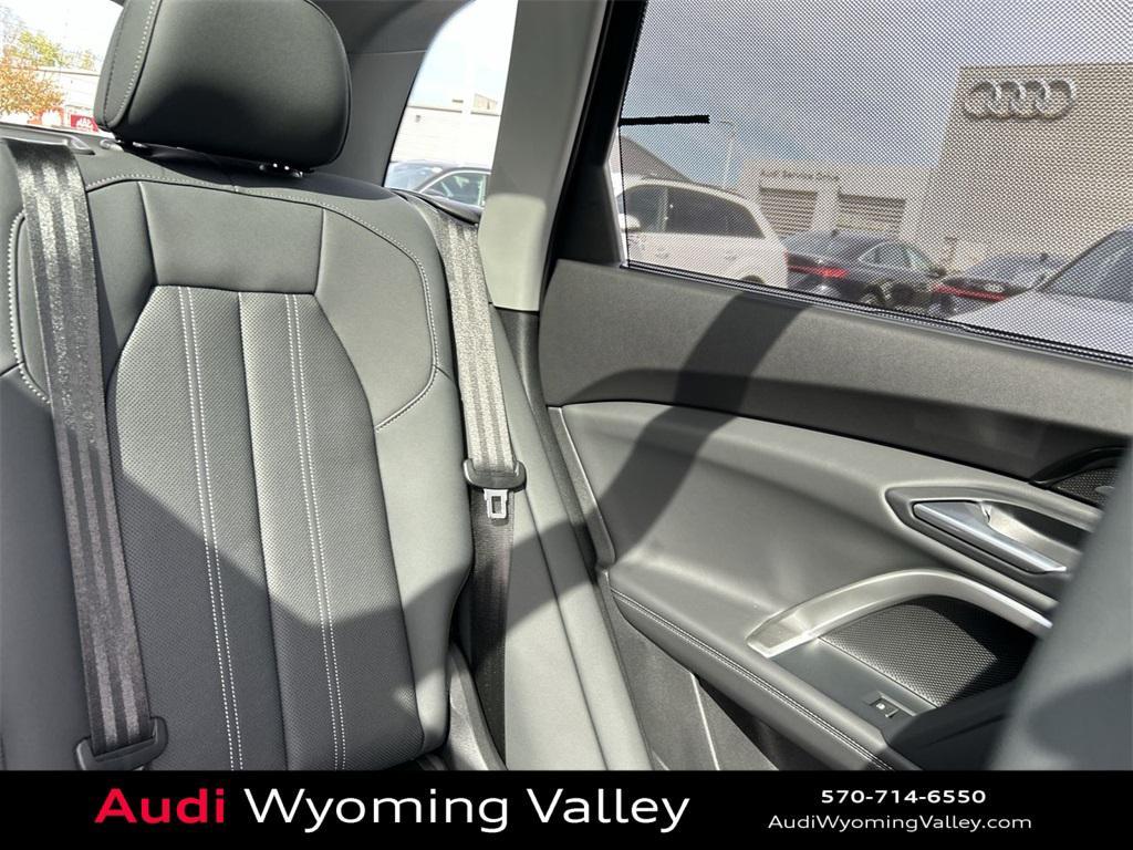 new 2025 Audi Q5 car, priced at $62,080