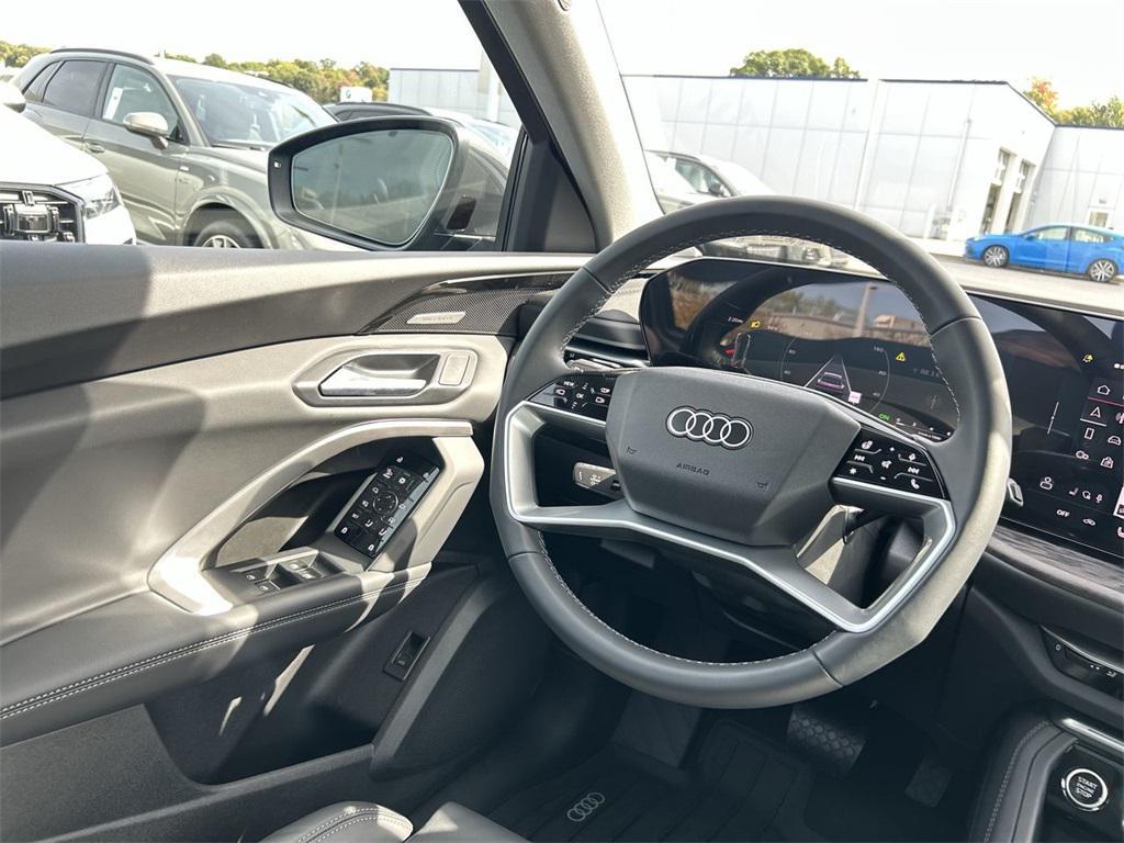 new 2025 Audi Q5 car, priced at $62,080