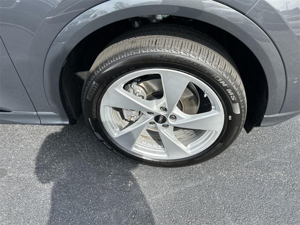 new 2025 Audi Q5 car, priced at $62,080