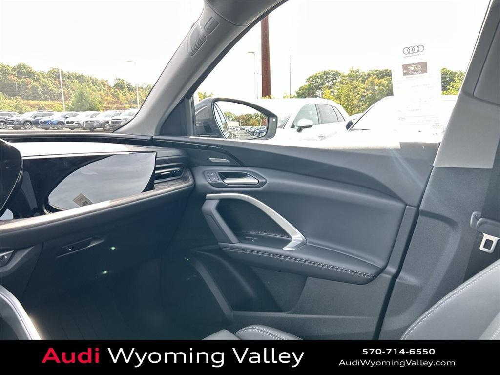 new 2025 Audi Q5 car, priced at $62,080